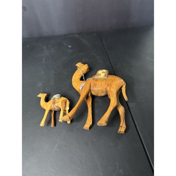 2 Vintage Hand Carved Olive Wood Wooden Camels Carving Figurine Sculpture - Picture 6 of 7